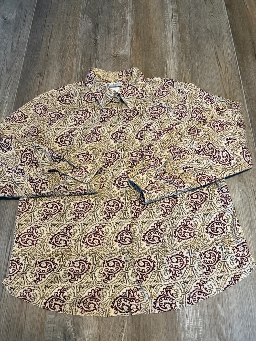 Women’s Columbia Paisley Print Button-Down Shirt - Cream & Burgundy